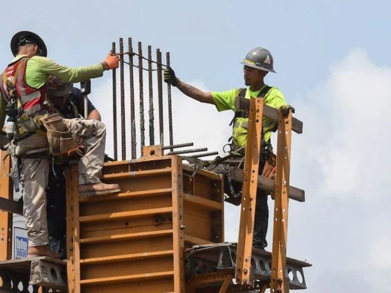 Installation of Precast and Monolith Structure
