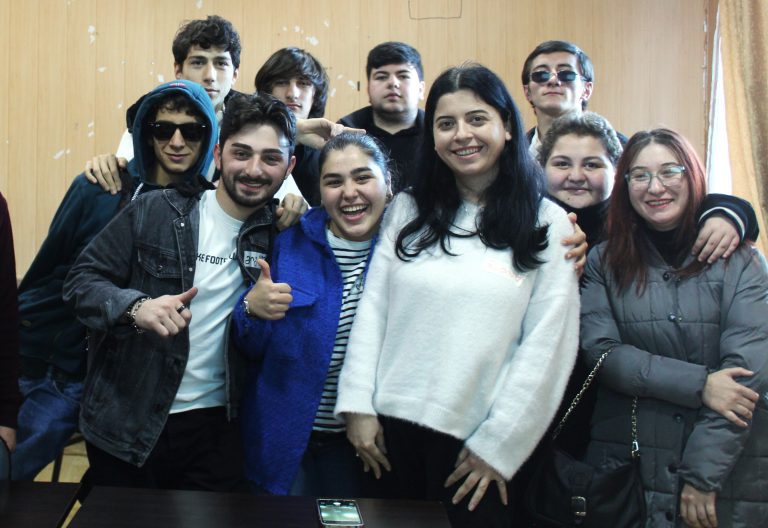 ექსტრაკურიკულური აქტივობები