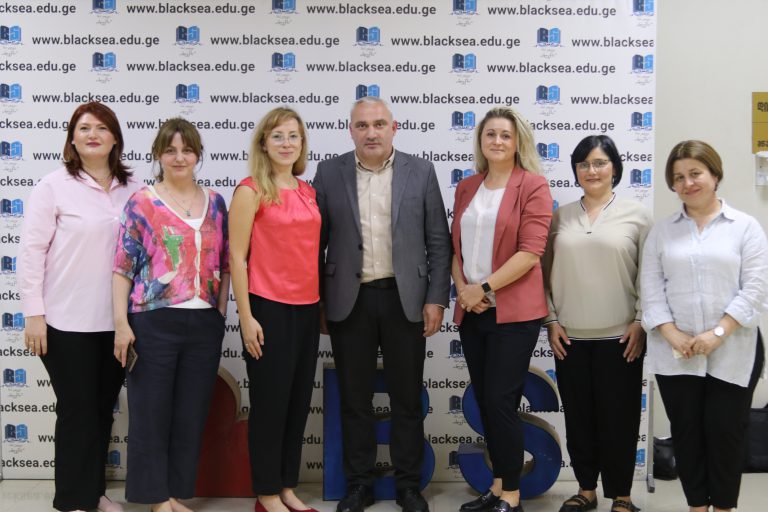 გერმანელი სტუმრები კოლეჯში
